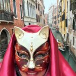 in maschera al carnevale di Venezia